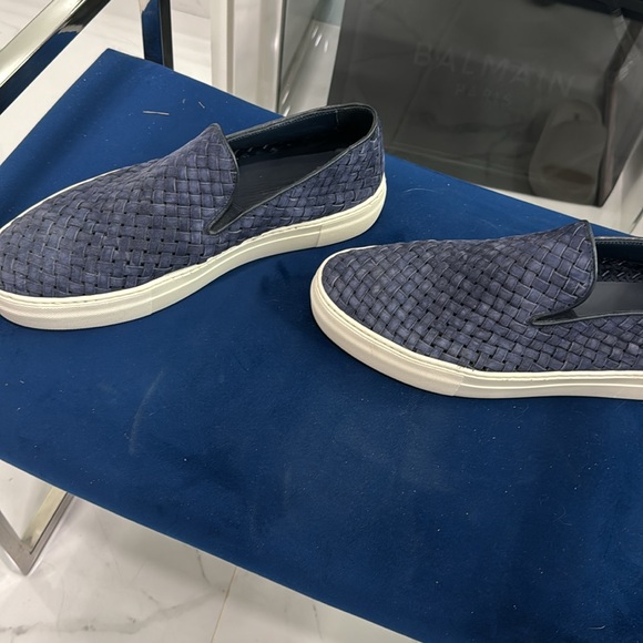 Soft suede slip on Italian shoes - Picture 2 of 4